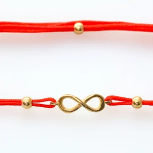 Šnúrkový náramok